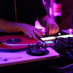 beat weekends 700x700 1